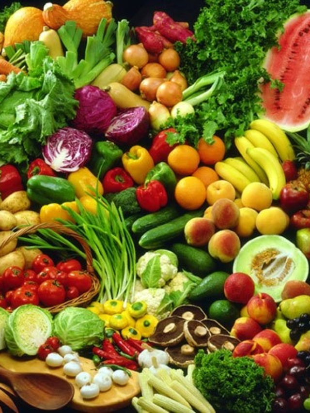 Which fruits or vegetables should be eaten to get vitamins?